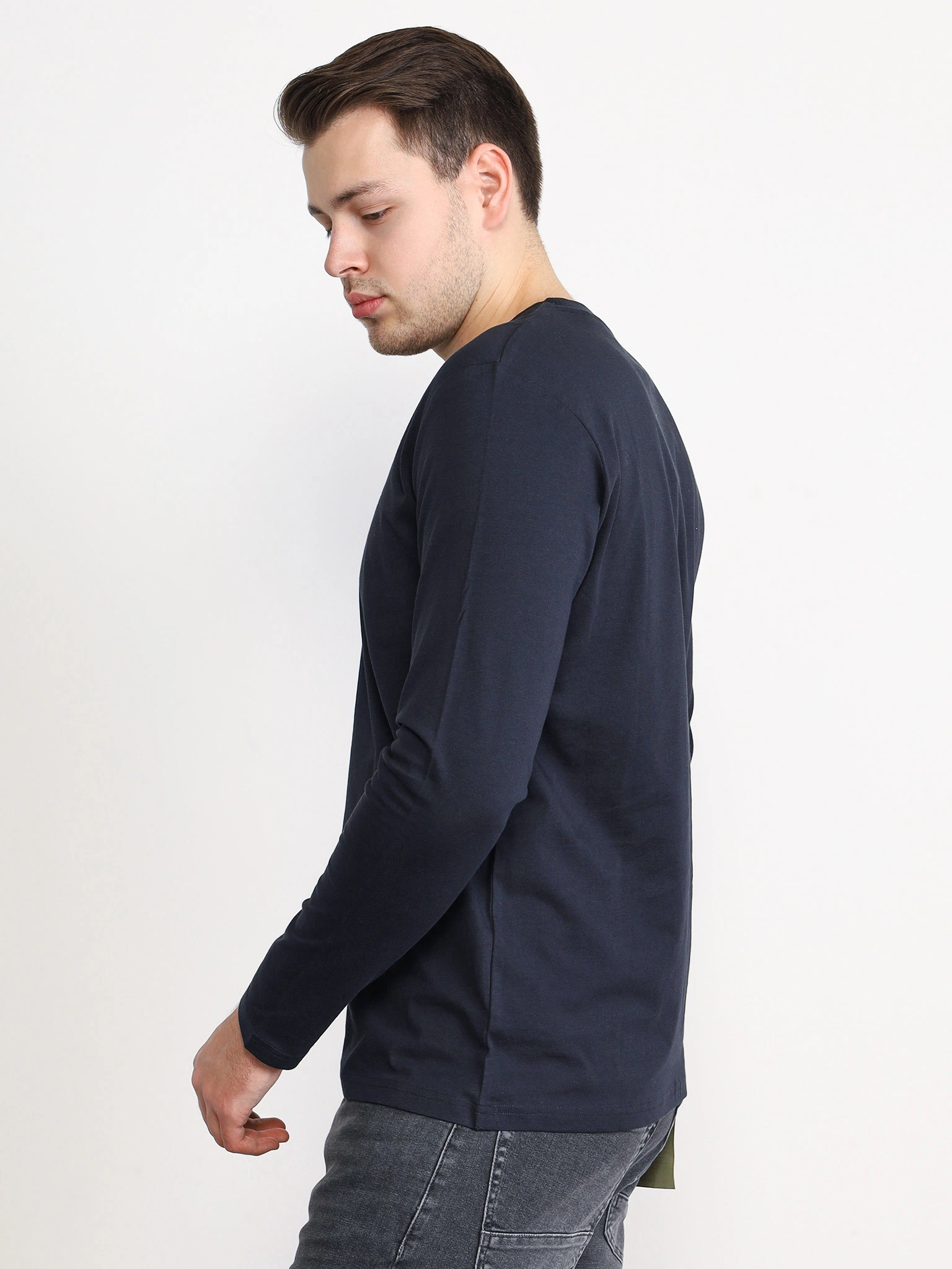 Футболка темно-синего цвета из хлопка с длинным рукавом